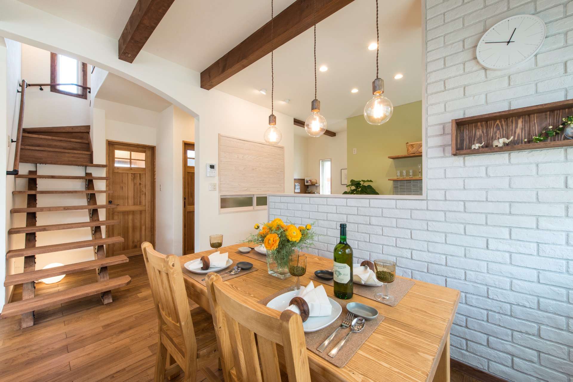 ダイニング～リビング階段